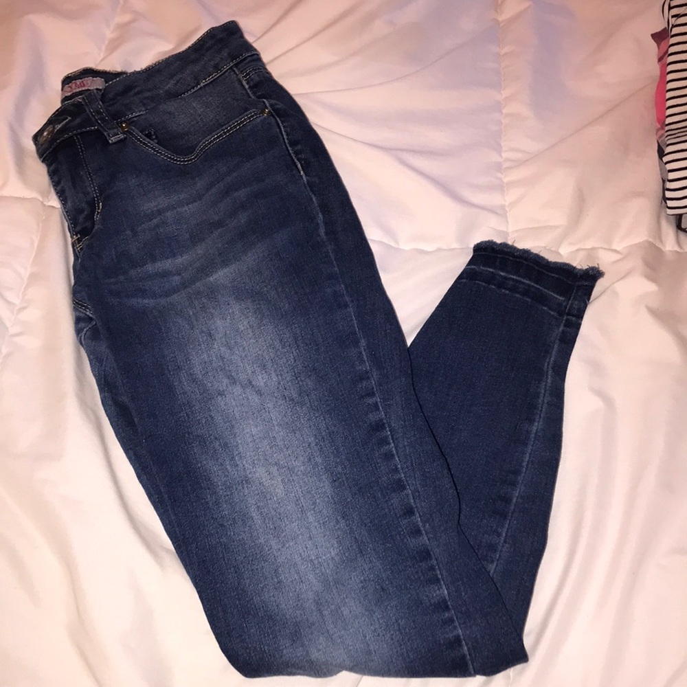 girls blue jeans